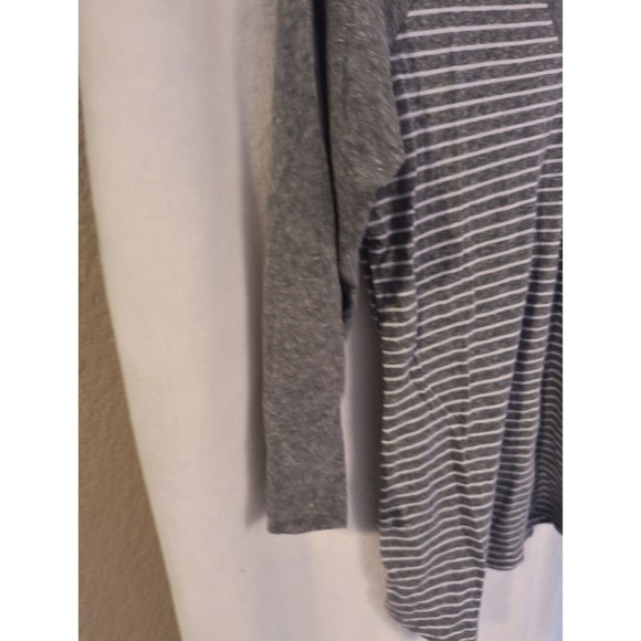 No Comment X women's top America size small gray stripe Polyester sweater - Picture 5 of 6